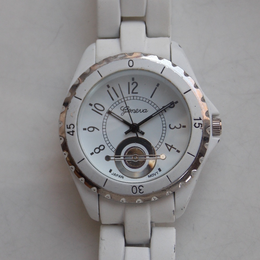 Very Large Unisex White Silver Watch by Geneva